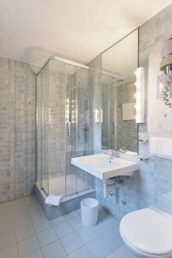 Bathroom 8