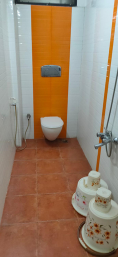 Bathroom 3, Hotel Geetha International, Thoothukkudi