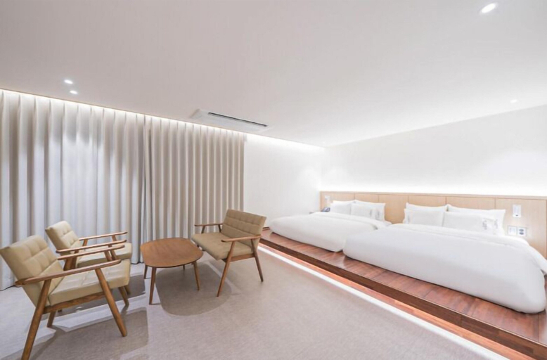 Bedroom 2, H Avenue Hotel Deokjingu, Jeonju
