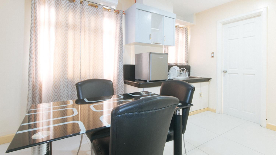 Others 5, 153 Silverio Suites Paranaque City, Parañaque