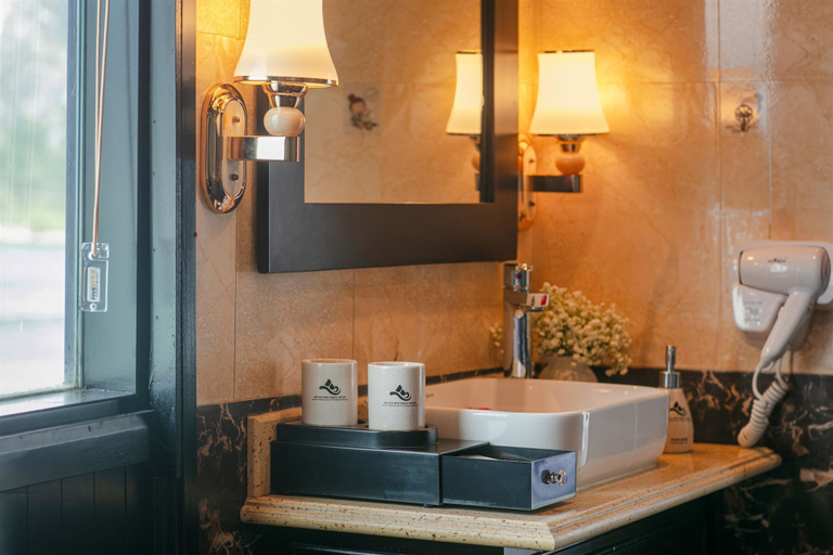 Bathroom 2, Arcady Boutique Cruise, Hạ Long