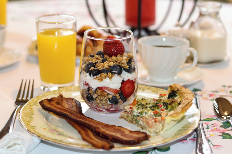 Food & Drinks 5, LakePlace Bed & Breakfast, Polk