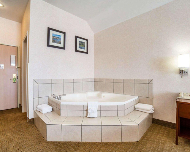 Bathroom 4, Comfort Inn Elko, Elko