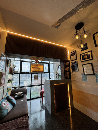Public Area, Ganga's Sri Balaji Cottage, The Nilgiris