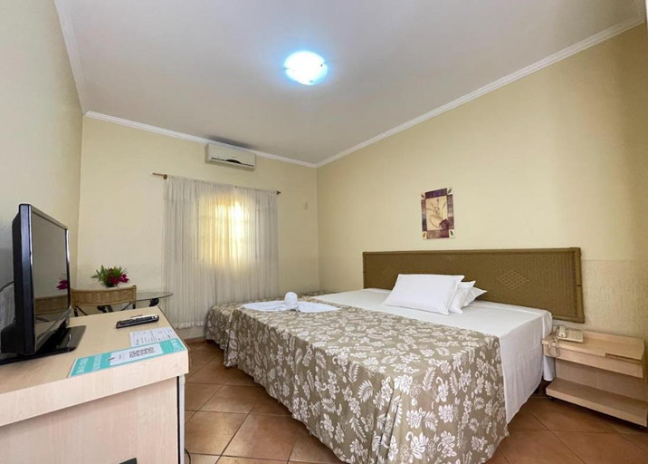 Bedroom 2, Vitoria Hotel, Jardim