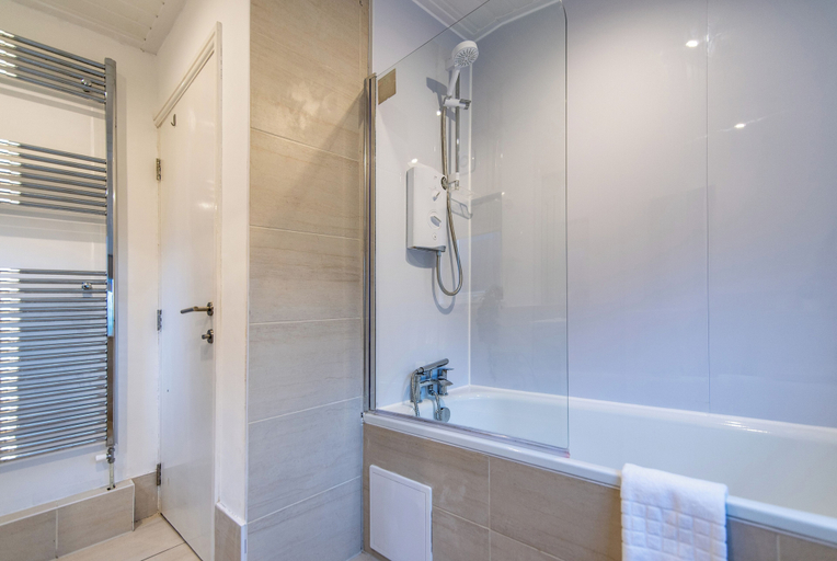 Bathroom 5, Marlborough House, Nottingham