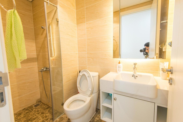 Bathroom 5, BOM HOMES- VINHOMES D'CAPITAL- SERVICE APARTMENt, Cầu Giấy