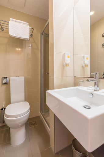 Bathroom 4, Hotel Zorna Plava Laguna, Vrsar