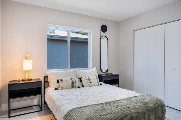 Bedroom 3, Luxurious 4BR Miami Home With Large Patio & Outdoor Space!, Miami-Dade