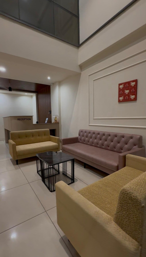 Others 5, Hotel Tilak, Harda