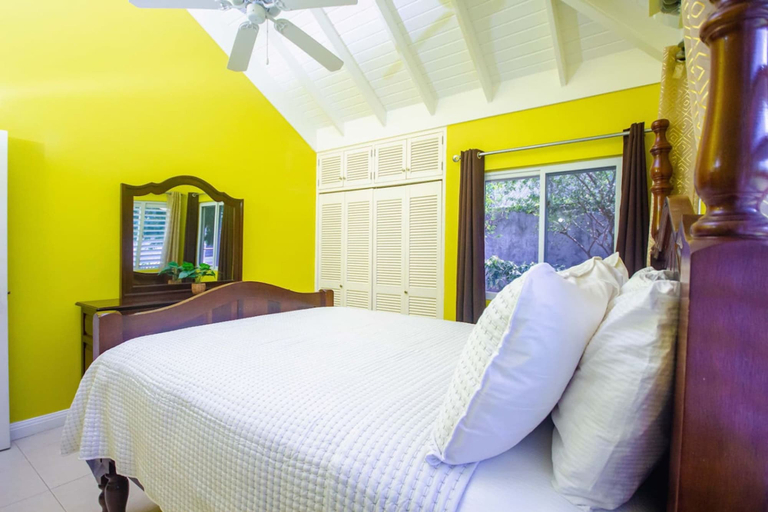 Room 2, 3 Bedrm in Richmond Estate Pool Gym Plygrnd Beach
