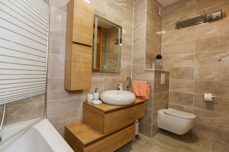 Others 5, Trogir Stylish Apartment With Balcony and Sea View, Trogir