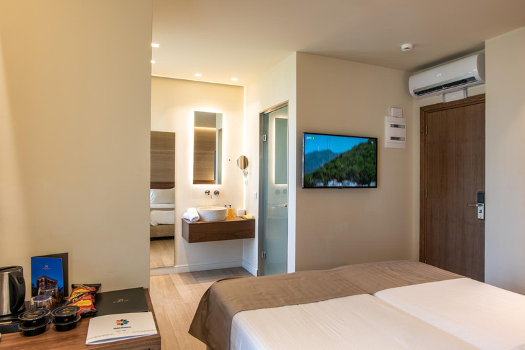 Bedroom 3, Metropole Urban Hotel, Crete