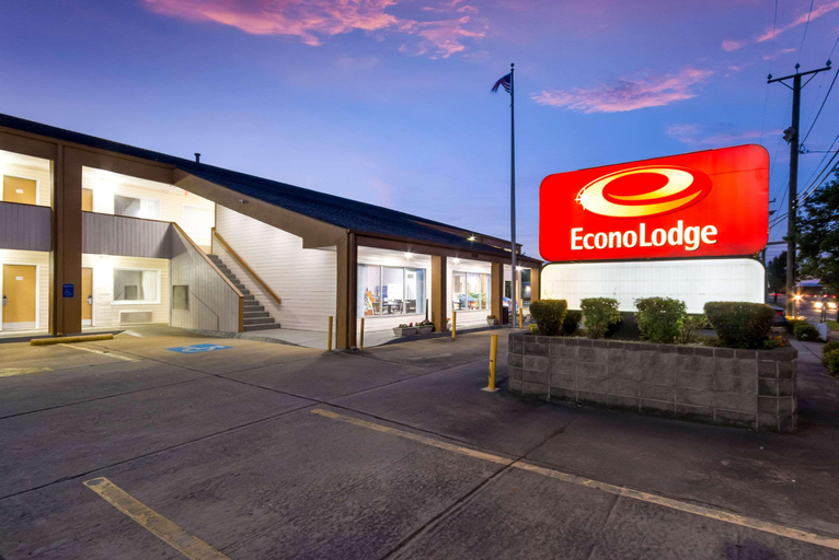 Exterior & Views 2, Econo Lodge Little Creek, Norfolk
