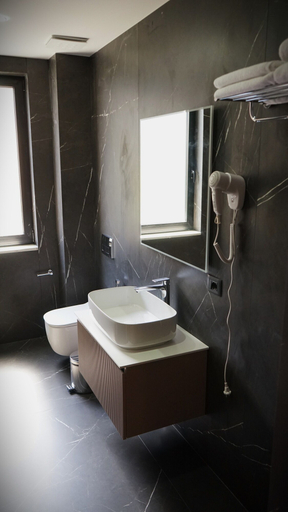 Bathroom 5, Arbnor Boutique Hotel, Tiranës