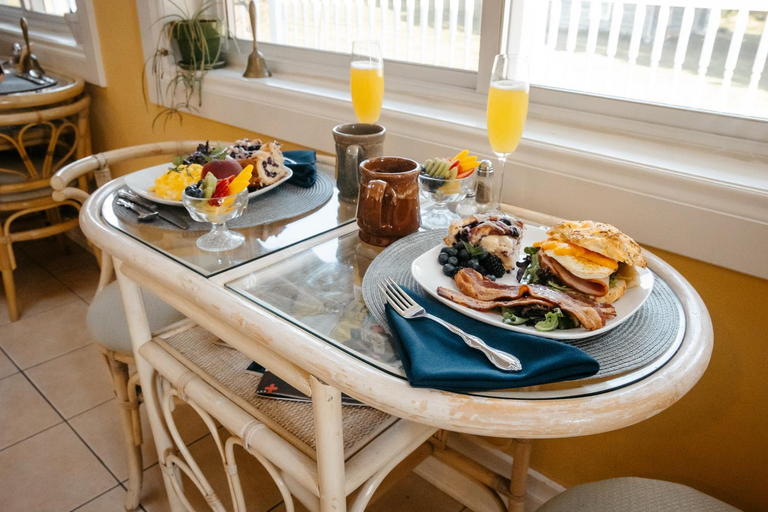 Food & Drinks 5, Friendly City Inn B&B, Harrisonburg