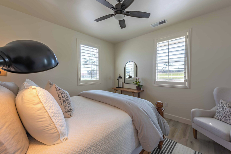 Bedroom, Memory M Acres, San Luis Obispo