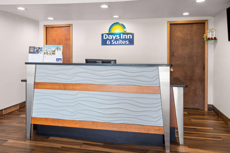 Public Area 2, Days Inn by Wyndham Wauseon, Fulton