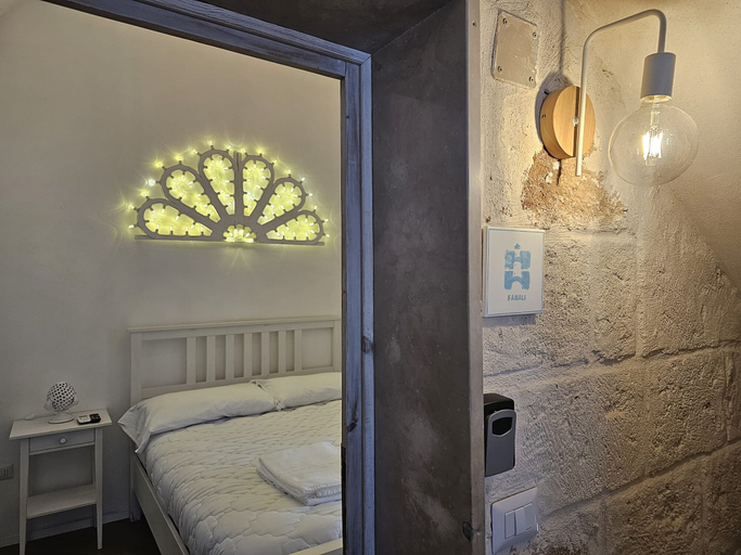 Room 2, Fanali in Monopoli With 1 Bedrooms and 1 Bathrooms, Bari