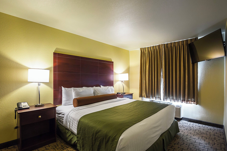 Bedroom 3, Cobblestone Inn & Suites - Altamont, Effingham