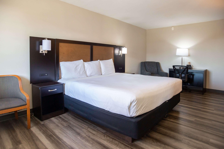 Bedroom 3, Baymont by Wyndham Austin University Area, Travis