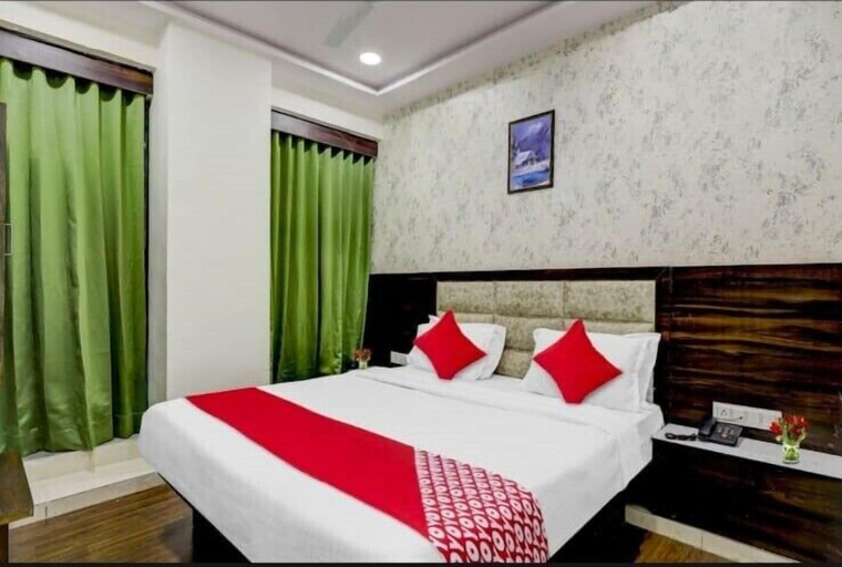 Bedroom 3, HOTEL SAROVAR INN C G ROAD, Ahmadabad