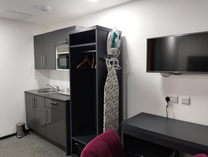Interior 5, 1 Bed Flat - Sleeps 2 - Parking - Wifi, Nottingham