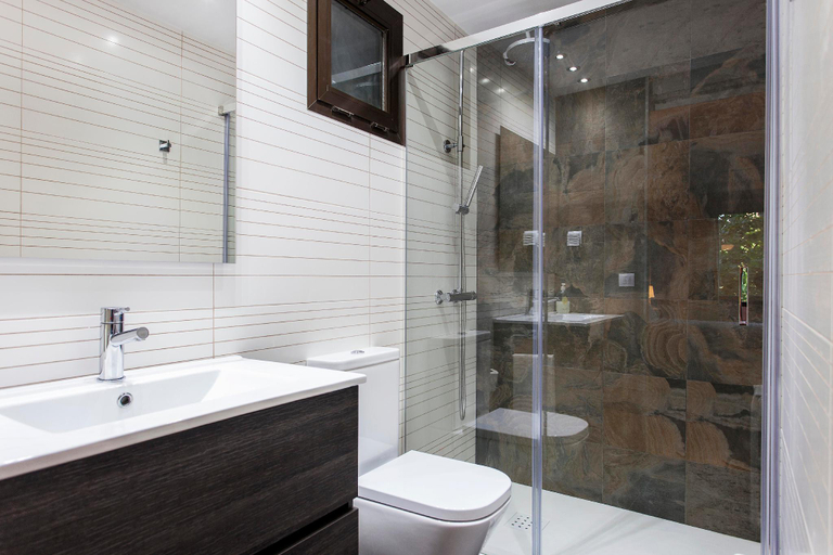 Bathroom 3, 1324 - Olypic Deluxe, Barcelona