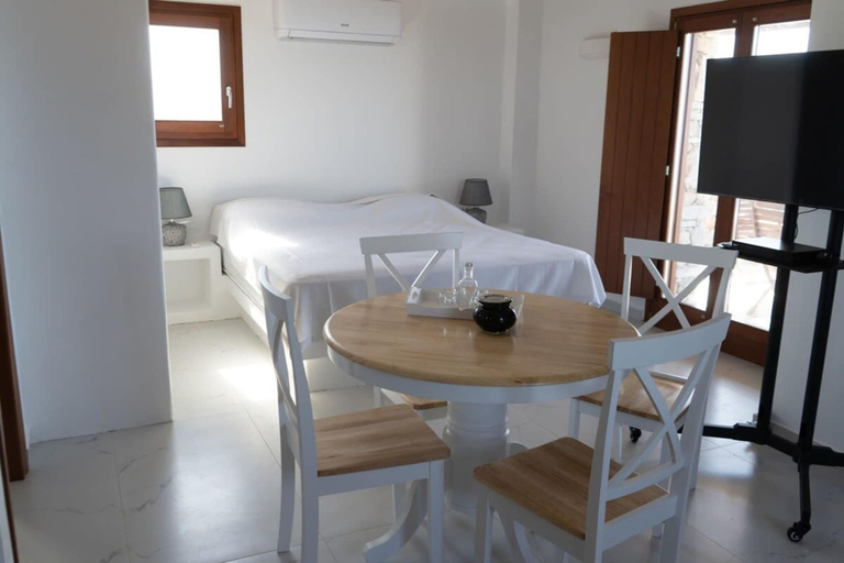 Room 3, Folegandros Serenity - Livadaki Summer Hideaway, South Aegean