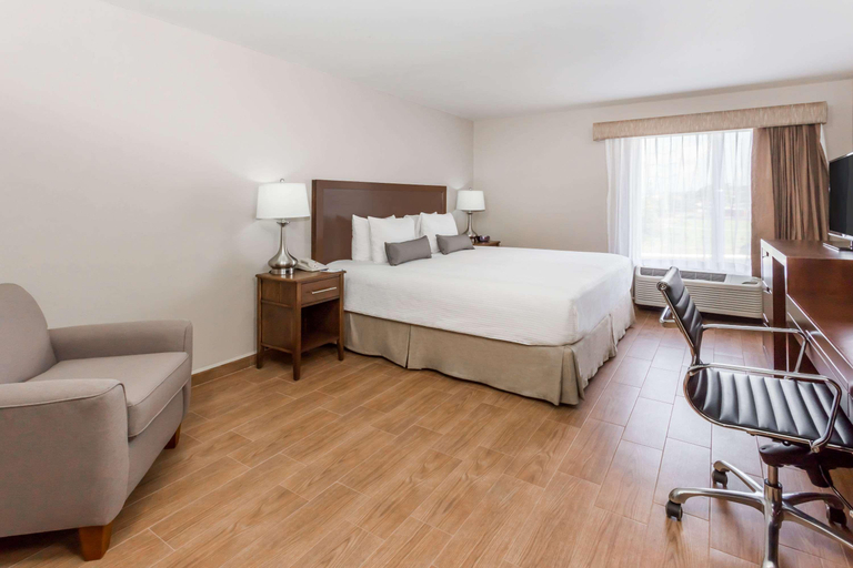 Bedroom 2, Baymont Inn & Suites Lazaro Cardenas, Lázaro Cárdenas