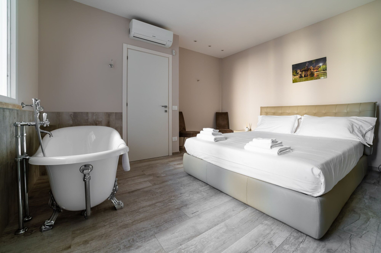 Room 3, Wanderlust in Monopoli, Bari