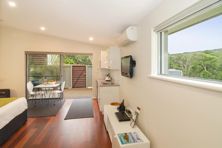Others 5, Margaret River Beach Studios, Augusta-Margaret River