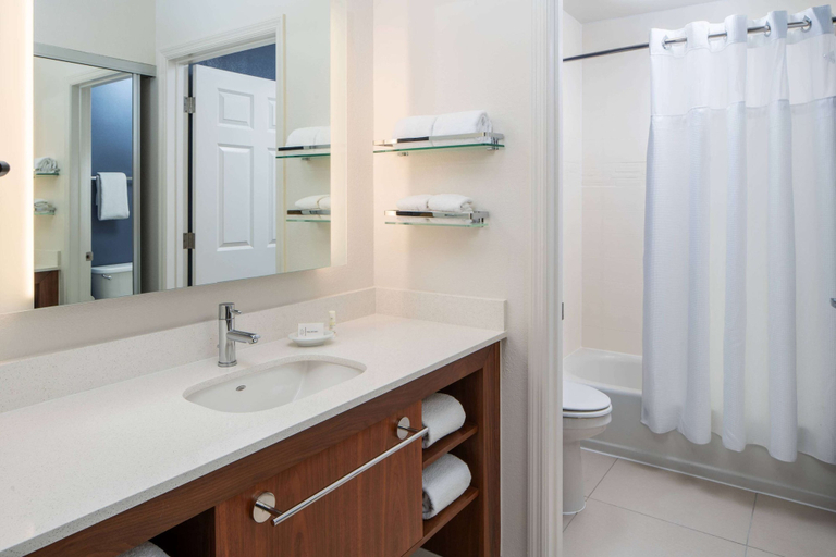 Bathroom 5, Sonesta ES Suites New Orleans Convention Center, Orleans