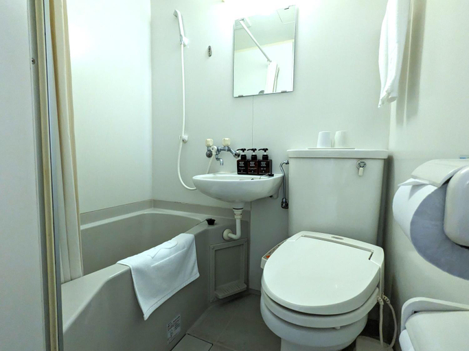 Bathroom 22