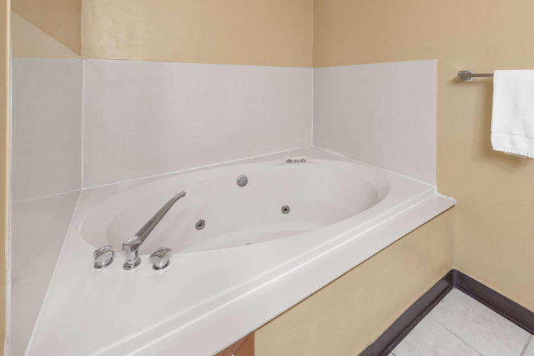 Bathroom 4, Days Inn by Wyndham Wauseon, Fulton