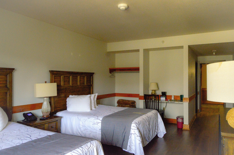 Bedroom 3, Roaring River State Park, Barry