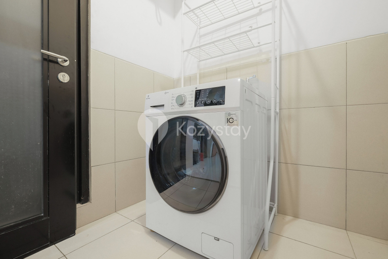 Bathroom, Tarama by Kozystay - Alam Sutera, Tangerang