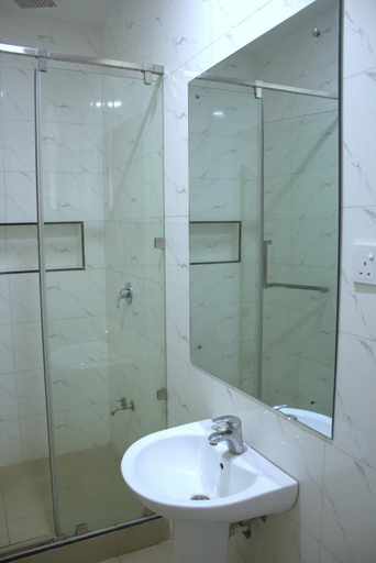 Bathroom 4, Caritas Inn Ilasan, Eti-Osa
