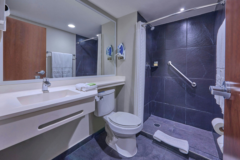 Bathroom 5, City Express by Marriott La Paz, La Paz