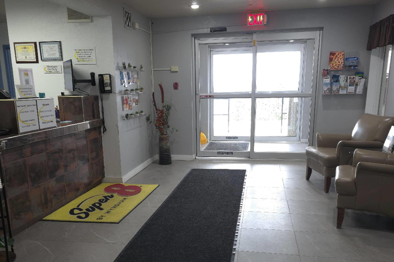 Public Area 3, Super 8 By Wyndham Swift Current, Division No. 8