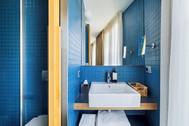 Bathroom 5, Hotel Le Citizen, Paris