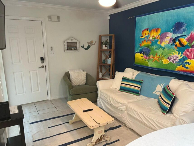 Others 2, Beachside Villas 412, Walton