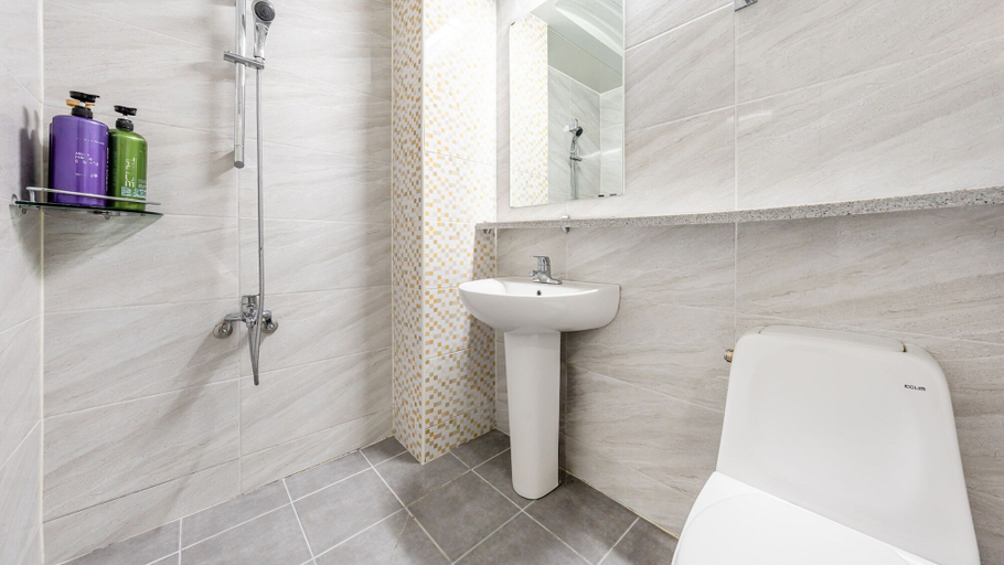 Bathroom 4, Yeongdeok January and February Pension, Yeongdeok