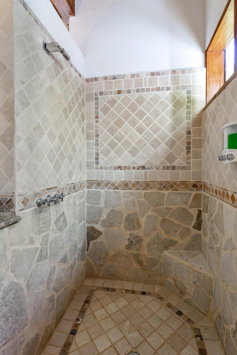 Bathroom 2, Ian Anderson Caves Branch Jungle Lodge