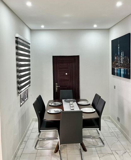 Others 5, Cees Place, Tema