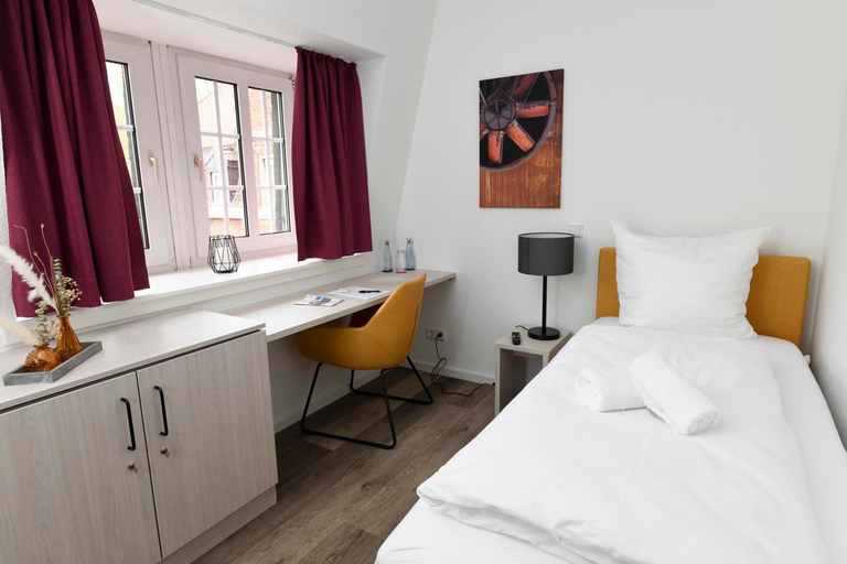 Bedroom 2, St. Barbara-Haus, Wesel