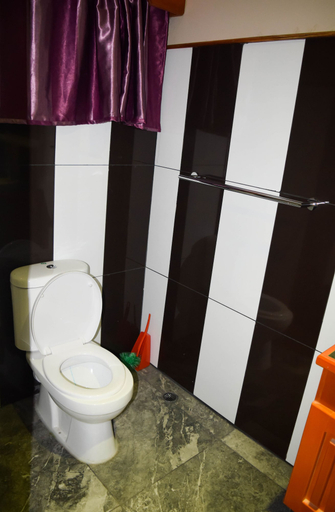 Bathroom 4, Al-Minhaj Service Apartments, Ba