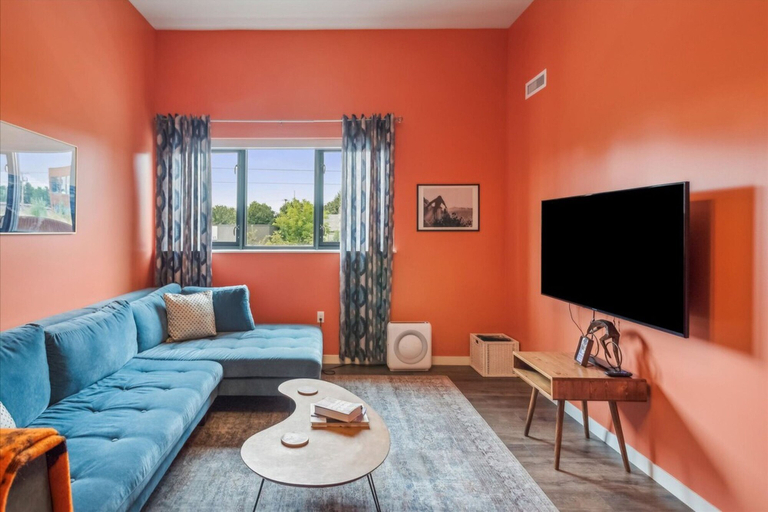 Room 5, Chinook Suite - 203 in Portland, Multnomah