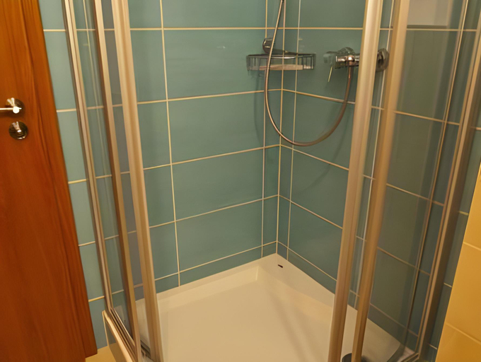 Bathroom 5, Hotel Petrovy kameny, Bruntál