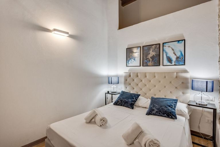 Bedroom 4, Palazzo Pitti Apartment with Terrace, Florence